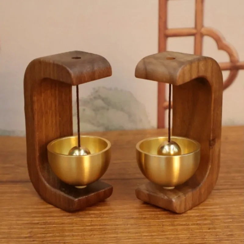 Campana de viento de latón y madera para decoración moderna
